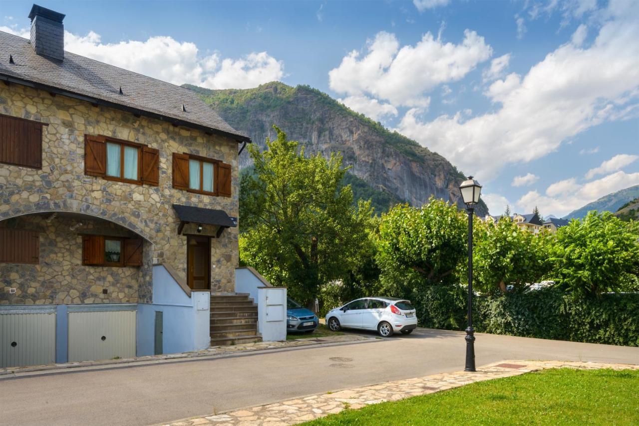 Alojamiento Escarrilla Pirineos ภายนอก รูปภาพ